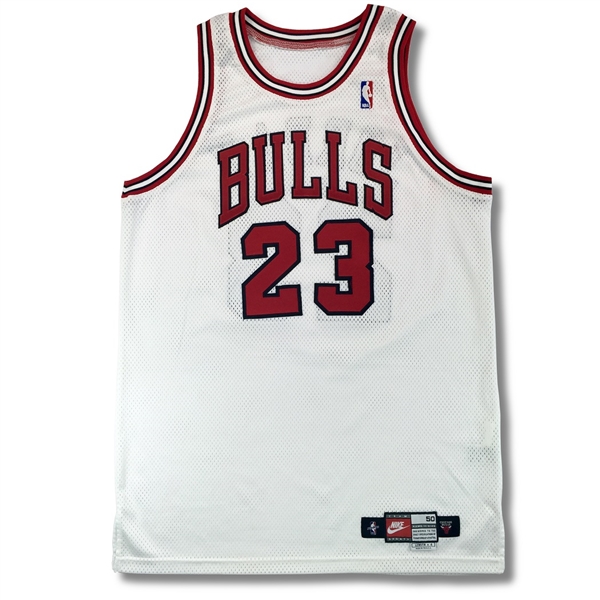 Michael Jordan 1997-98 Chicago Bulls Game Worn Home Jersey (Meigray Photo Match & Bulls LOA - 33 Point Game)