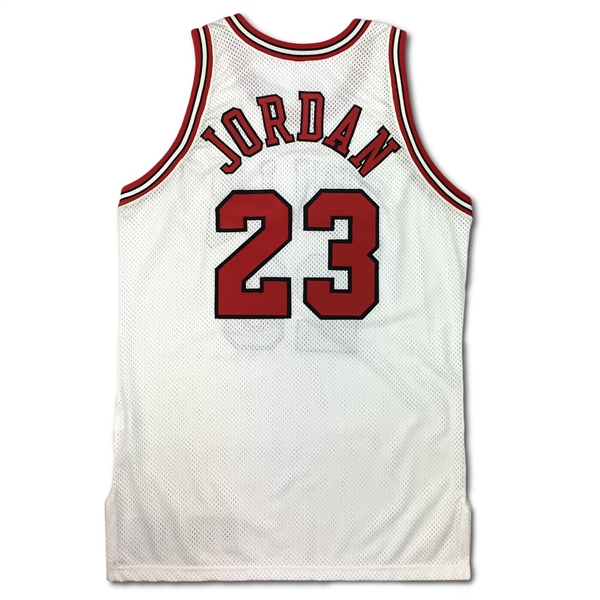 Michael Jordan 95-96 Chicago Bulls Professional Model/Cut Home Jersey - 72-10 Season