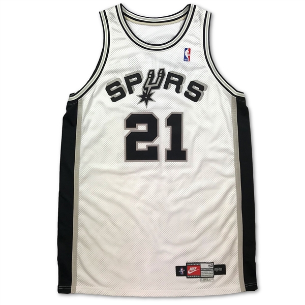 Tim Duncan 1999-00 San Antonio Spurs Game Used Home Jersey (MEARS)