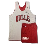 Scottie Pippen Chicago Bulls Signed & Used Reversible Practice Jersey and Shorts (JSA)