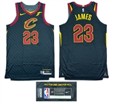 LeBron James 2017-18 Cleveland Cavaliers Team Issue Black Alternate Road Jersey